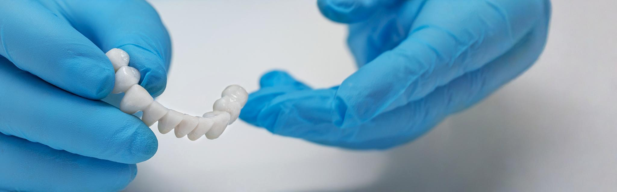 Are Crowns On Front Teeth Noticeable?