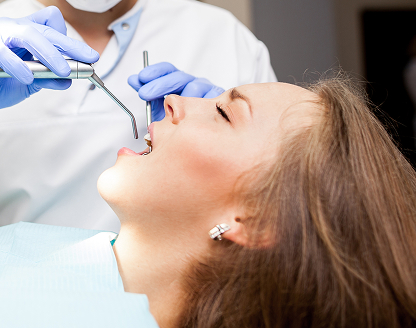 What hurts more tooth extraction or implant?