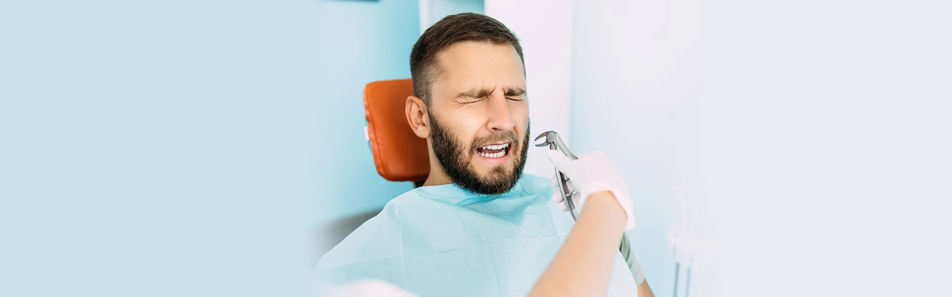Will An Emergency Dentist Extract A Wisdom Tooth?