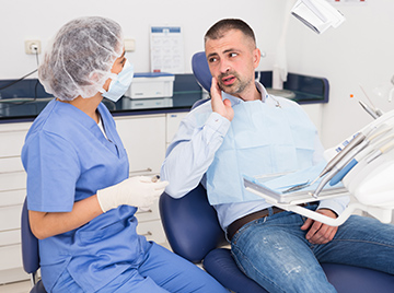 How Emergency Dentists Treat Dental Abscesses and Infections